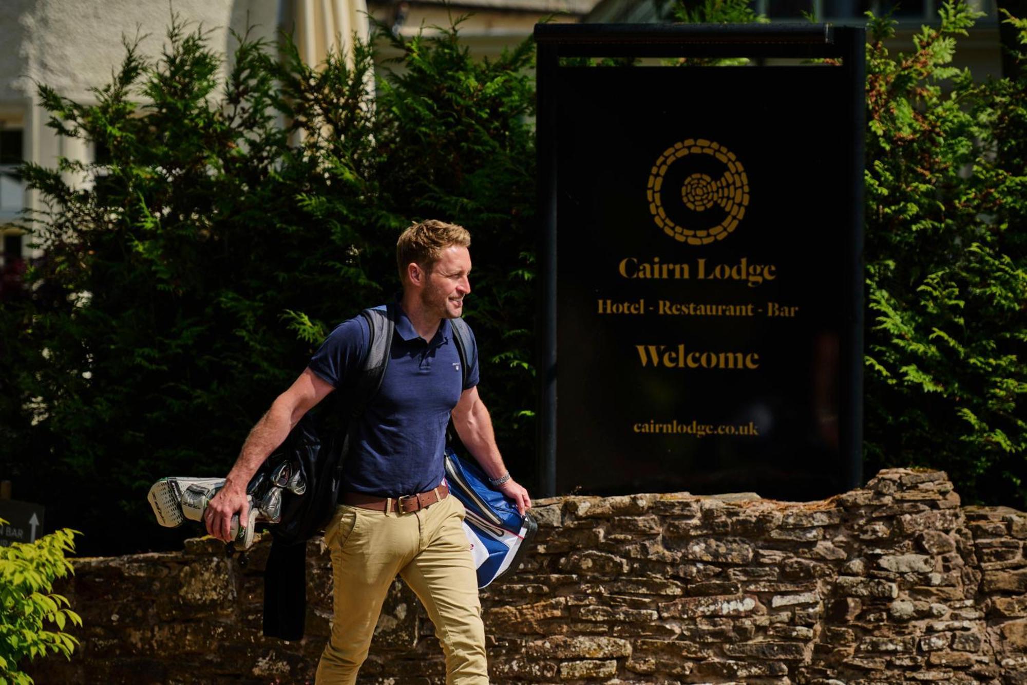 Cairn Lodge Охтерардър Екстериор снимка