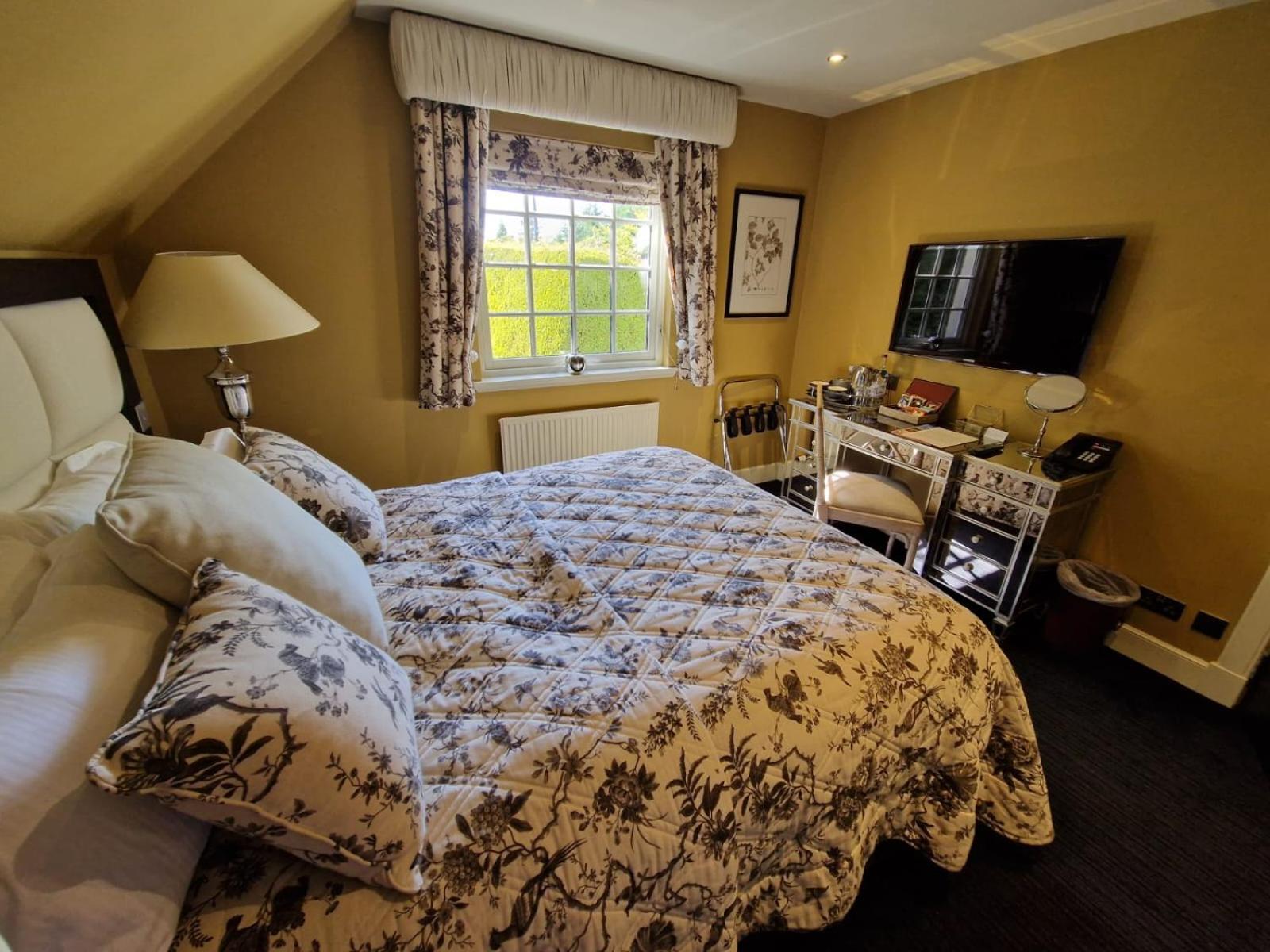 Cairn Lodge Охтерардър Екстериор снимка